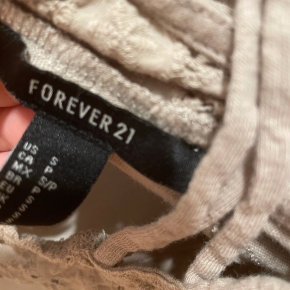 forever 21 Cut Out Top - Picture 9 of 9